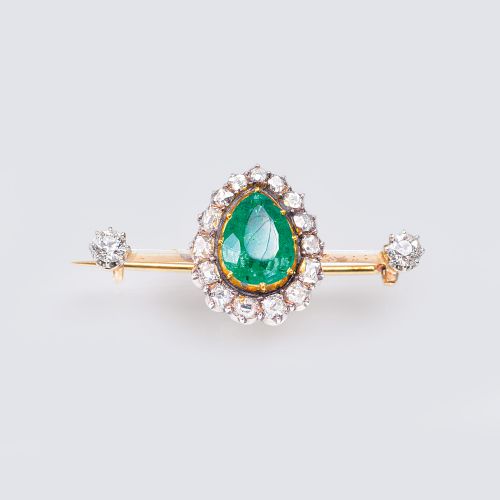 Juwelier Wilm est. 1767, Hamburg. An antique Emerald Diamond Brooch. Fin XIXe si&hellip;