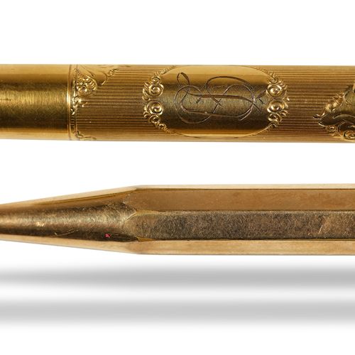 Null Pluma estilográfica y bolígrafo


Ca. 1920


Metal dorado


Longitud 10,5 c&hellip;