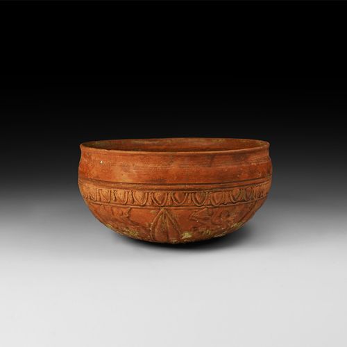 Null Graeco-Roman Megarian Cup with Cherubs。公元前3-2世纪。一个大型的'Megarian'器皿，浅棕色粘土，带有模&hellip;