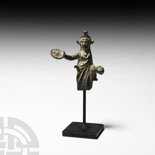 Null Statuette votive étrusque d'une prêtresse. Statuette en bronze d'une prêtre&hellip;
