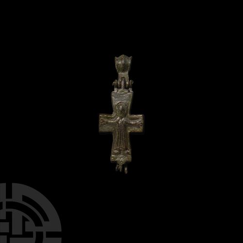 Null Byzantinischer Reliquienkreuz-Anhänger. 10.-11. Jh. N. Chr. Zweiteiliges Re&hellip;
