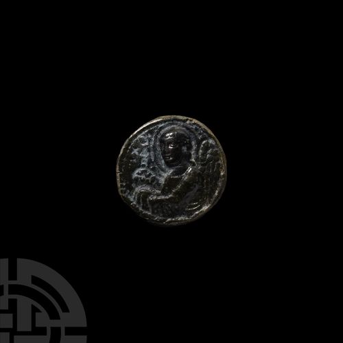 Null Byzantinisches Rondell mit Heiligem. 12. Jh. N. Chr. Rondell mit einem Enge&hellip;