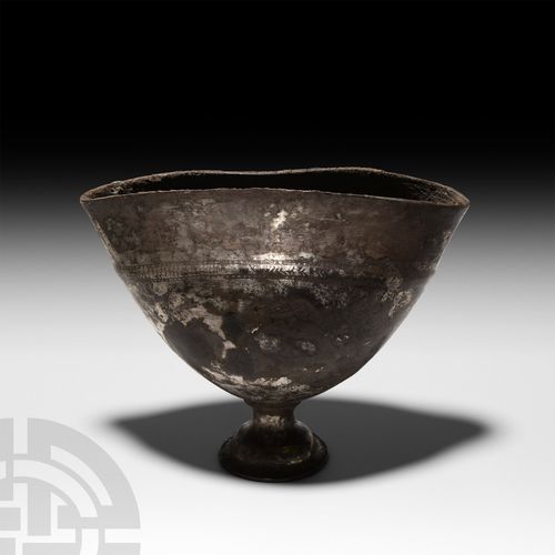 Null Hellenistic Silver Chalice. 3rd-1st century A.D. A silver chalice with hemi&hellip;