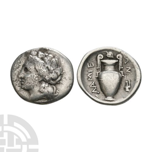 Null Thessalie - Lamia - Dionysos AR Hemidrachme. 400-350 av. J.-C. Obv : tête d&hellip;