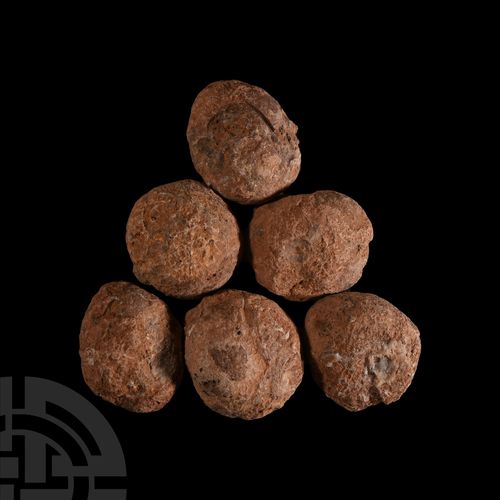 Null 未开封的水晶和玛瑙阳极石组...一组六个未开封的玛瑙阳起石，每个都是大致的球形或椭圆形。 总重630克，49-55毫米（2-2 1/4英寸），矿物进口&hellip;