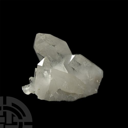 Null Amas de cristal de quartz.. Une grappe de cristal de quartz clair autoporta&hellip;