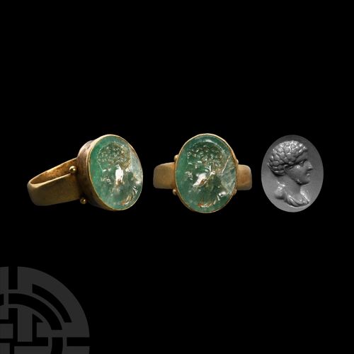 Null 
罗马金戒指，镶有绿宝石的年轻马库斯-奥勒留的肖像

大约在公元140年一幅高质量的祖母绿（绿柱石）凹版画，画的是马库斯-奥勒留年轻时的侧面；军用斗篷&hellip;