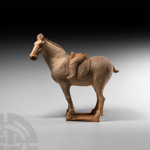 Null Cheval chinois Tang avec cavalier séparé. "Dynastie Tang, 618-907 A.D. Figu&hellip;