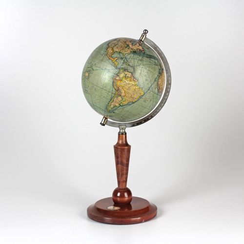 Null Globe terrestre d'Adolf Mang. Stuttgart, vers 1929, intitulé "Mang's neuer &hellip;
