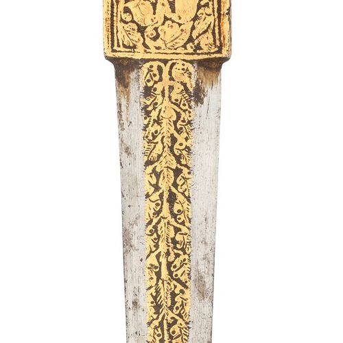 A RARE INDIAN GOLD-ENCRUSTED BAYONET, 19TH CENTURY 罕见的印度镶金刺刀，19 世纪 

底部为六角形的锥形刀刃&hellip;
