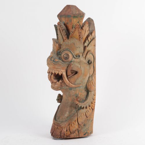 Null Indonésie - Bali - Tête de bête mythologique en bois, 49 cm.