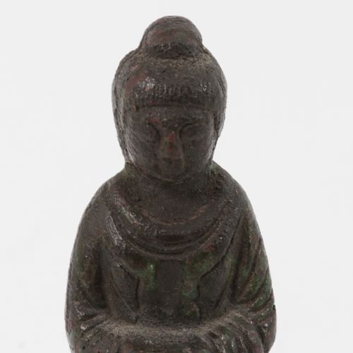 Null Grün patinierte Bronzeskulptur, stehender Buddha - Ende 19. Jahrhundert, 10&hellip;