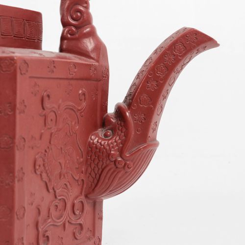 Null 中国陶器茶壶，可能是英国-18世纪，22厘米。