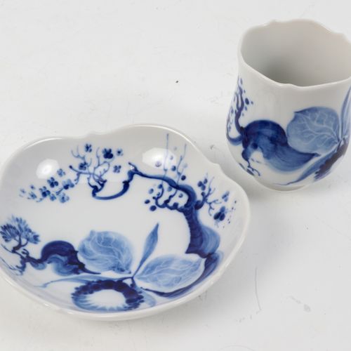 Null 迈森 - 蓝色兰花，六个咖啡杯碟和一个奶油套装 - 20世纪。
