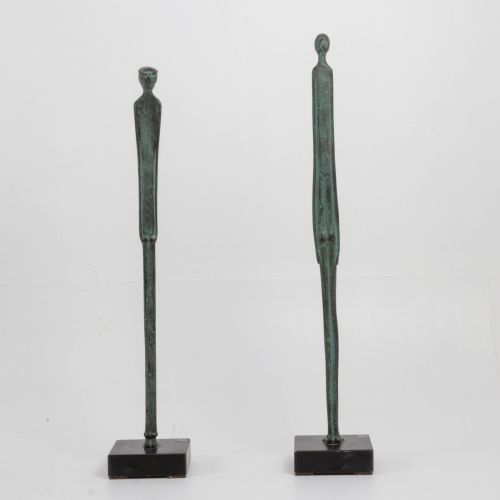 Null Dos figuras etruscas de pie de bronce, 55 cm.