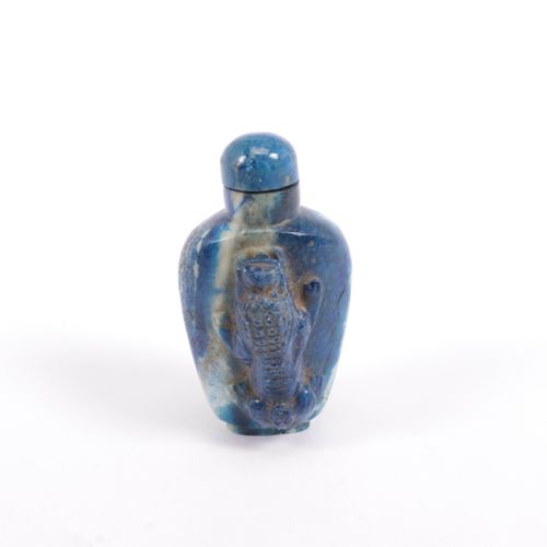 China- Lapis lazuli snuiffles. Circa 1900 https://www.Bva-auctions.Com/nl/auctio&hellip;