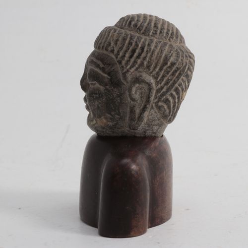 Majapahit - Indonesië - Terracotta hoofd https://www.Bva-auctions.Com/nl/auction&hellip;