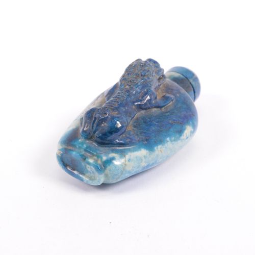 China- Lapis lazuli snuiffles. Circa 1900 https://www.Bva-auctions.Com/nl/auctio&hellip;