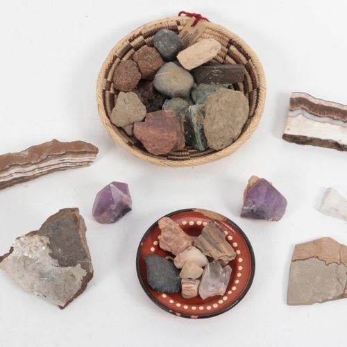 Naturalia- collectie mineralen, ondermeer amethist en agaat https://www.Bva-auct&hellip;