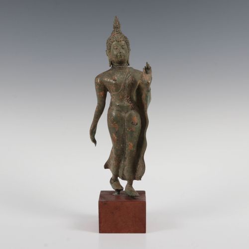 Thailand- Ayutthaya groen gepatineerde lopendende Boeddha- 17e eeuw https://www.&hellip;