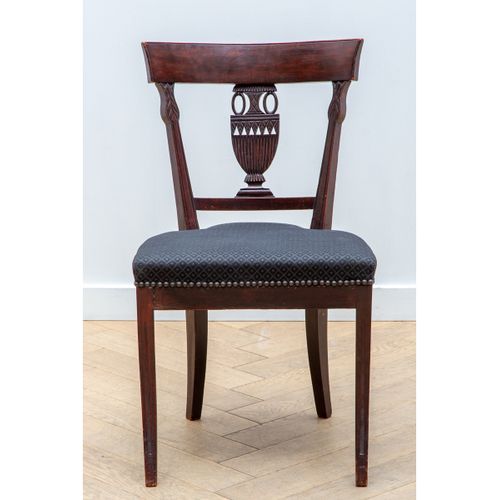 Bruin gelakt houten stoel - Louis XVI, ca. 1800 https://www.Bva-auctions.Com/en/&hellip;