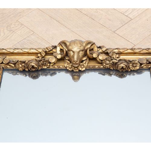 Grote rechthoekige spiegel in gestoken verguld houten lijst - Begin 19e eeuw htt&hellip;