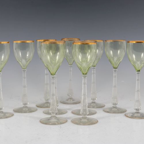 Set van elf geslepen wijnglazen met lichtgroene kelk- ca 1900 https://www.Bva-au&hellip;
