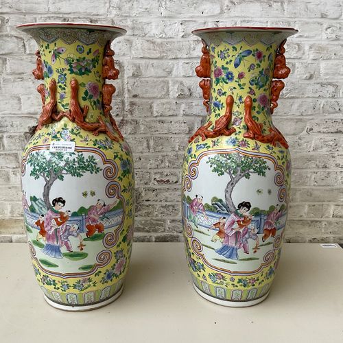 China - Paar famille jaune siervazen - 20e eeuw https://www.Bva-auctions.Com/nl/&hellip;