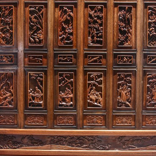Biombo de madera tallada, China, Dinastía Qing. Está compuesto por paneles de ma&hellip;