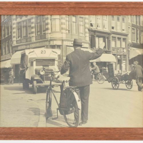 [Amsterdam] [Original photography] Municipal abattoir, c. 1930 Trois tirages vin&hellip;