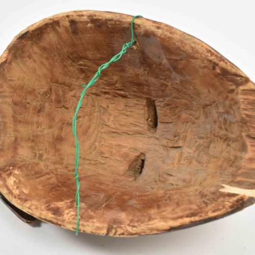 [Various] [Tribal art] Punu Mask. Nigeria Yumba部落。19/20世纪。木雕，约28 x 22厘米。
，木头背面有缺&hellip;