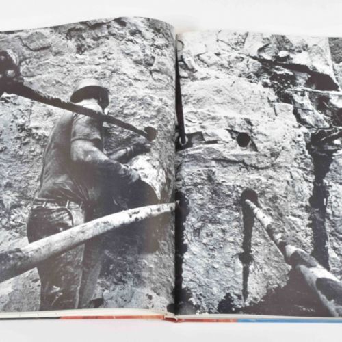 [Avant-Garde] Christo, Valley Curtain, Rifle, Colorado 1970-72 纽约，哈里-艾布拉姆斯，1973年&hellip;
