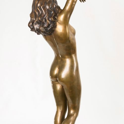 MONACO, S . Großer Bronze-Frauenakt Risveglio . 

MONACO, S 
Large female nude "&hellip;