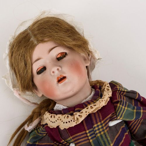 Puppenmädchen mit Zopf. Koenig & Wernicke. 

Bambola con codinoKoenig & Wernicke&hellip;