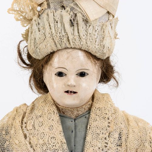 Biedermeierpuppe als Braut. 

Biedermeier doll as a bride
Mid 19th century. Prob&hellip;