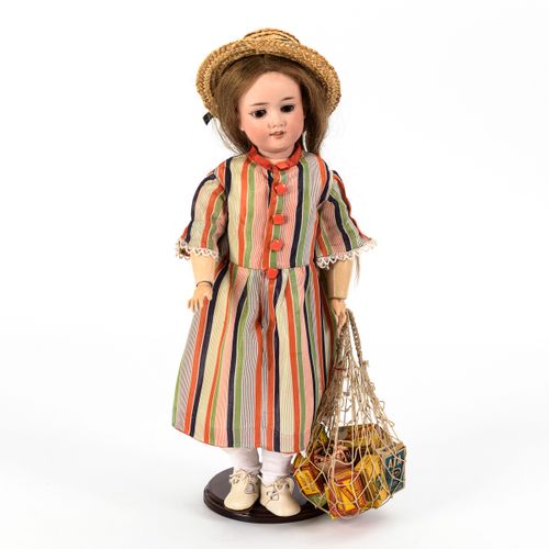 Zierliches Puppenmädchen. Armand Marseille. 

Petite doll girlArmand Marseille. &hellip;