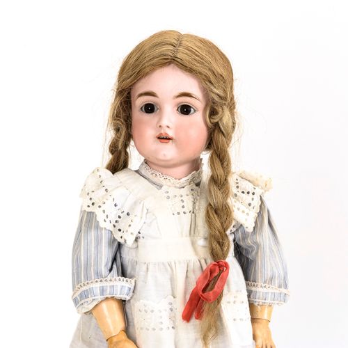 Puppenmädchen mit Zöpfen. J.D. Kestner. 

Doll girl with pigtailsJ.D. Kestner. 
&hellip;