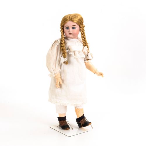 Blonde Puppe mit Laufbeinen. Baehr & Proeschild. 

Blonde doll with walking legs&hellip;