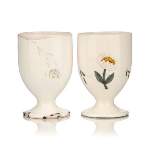 Null Foot cup with yellow flowers and black bird / Foot cup with white flowers. &hellip;