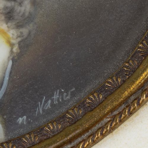Null 罗德尼夫人的微型肖像，19世纪，象牙上的油彩，带蝴蝶结和球状玻璃的黄铜框架（A-）。

5.7 x 4.7 / 11.5 x 9.2 厘米。