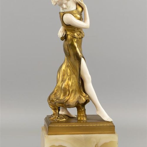 Sandor JARAY (1870-1916) 桑多-亚雷(1870-1916)

舞者，象牙 - 鎏金青铜和象牙，在青铜底座上签名，并有铸造标记Gladen&hellip;