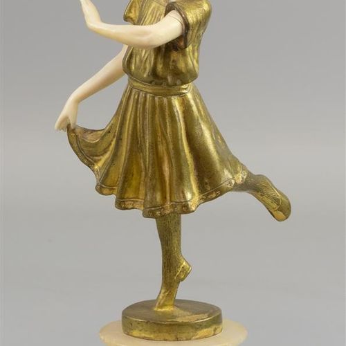 Null Dancing girl, chryselephantine - gilt bronze and ivory, unsigned, on alabas&hellip;