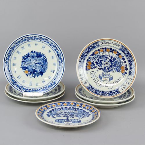 Null Sept assiettes commémoratives, De Porceleyne Fles Delft, faïence bleu-blanc&hellip;