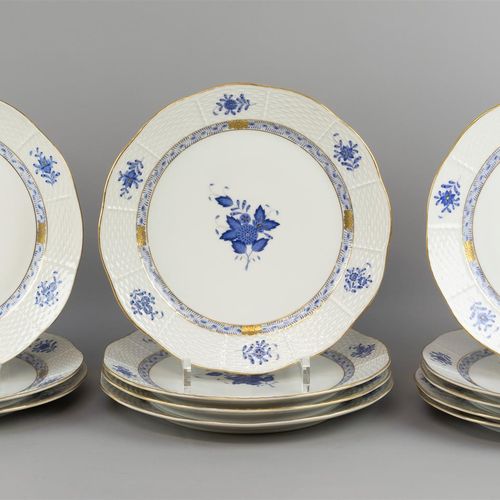 Null Juego de 12 platos de cena, Herend, porcelana, decoración azul Apponyi (A).&hellip;