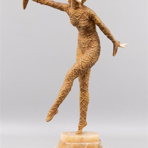 DEMETRE CHIPARUS (1886-1947) Demètre Chiparus (1886-1947)

Danseuse "Solo", chry&hellip;