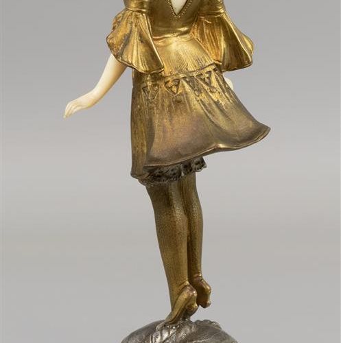 Otto Poertzel (1876-1963) 奥托-波尔策尔(1876-1963)

"香槟女孩"，chryselephantien - 鎏金和铜化的青铜&hellip;