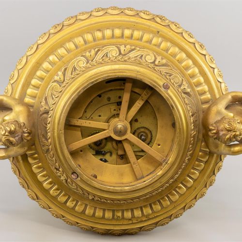 Null Pendule de cheminée Napoléon III à cercle tournant, France vers 1870, en br&hellip;