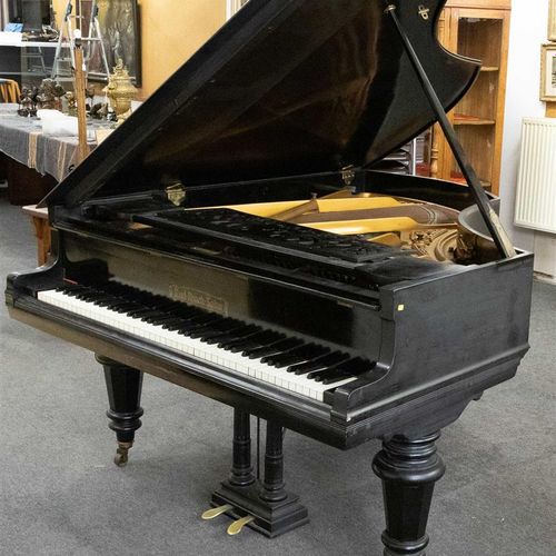 Null Un piano de cola negro pulido, Rud Ibach &Sohn , Alemania, ca. 1910, patas &hellip;