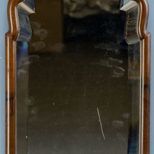 Een kleine antieke soester spiegel, Holland 木框中的刻面玻璃 - 玻璃中的划痕。宽50 x 29.5厘米
