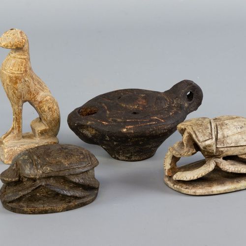 Een kavel replica-archeologie Lampe à huile romaine, 2 scarabées égyptiens et un&hellip;